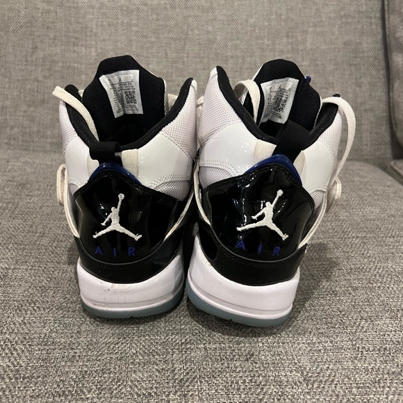 Air Jordan Flight 45s - Picture 4 of 7